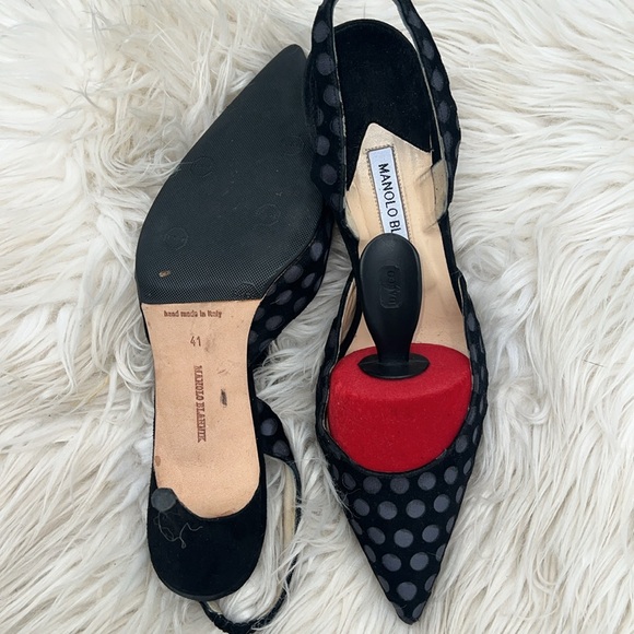 Manolo Blahnik Polka Dot Low Heel Pump 41 - Picture 2 of 6